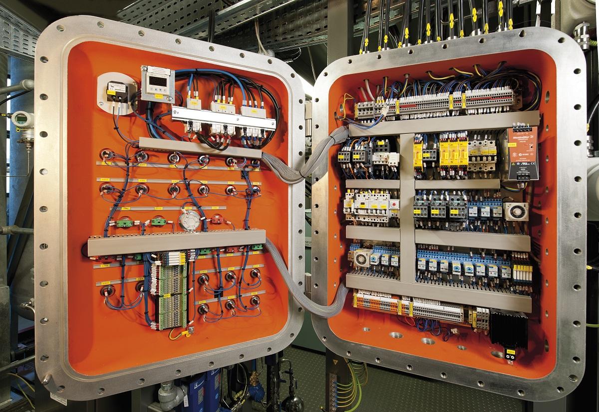 تابلو برق صنعتی